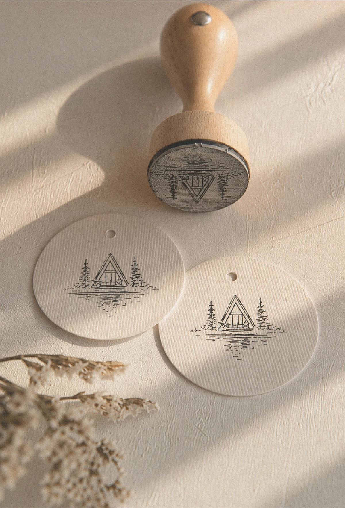 Lago Encantado — visual identity, 11.1